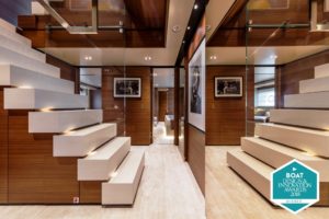  Custom Line Navetta 33