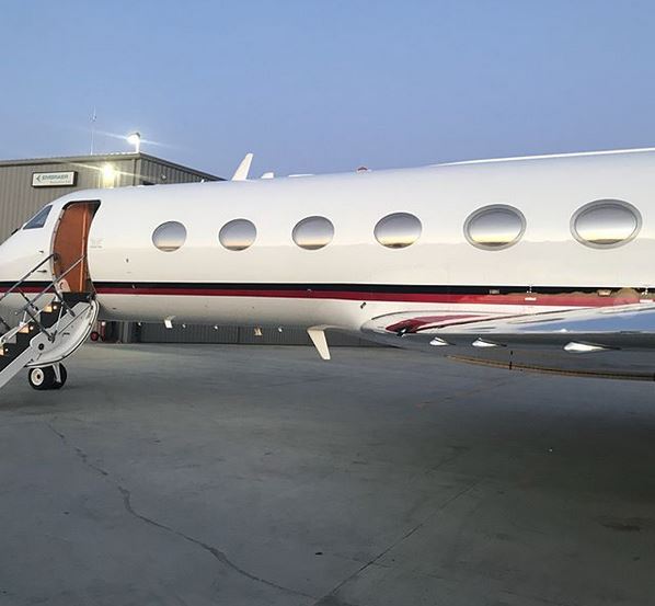 Jet privato Floyd Mayweather compleanno (1)