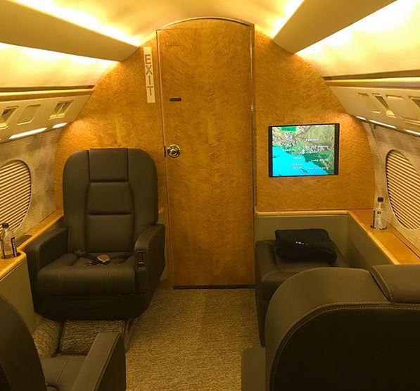 Jet privato Floyd Mayweather compleanno (1)