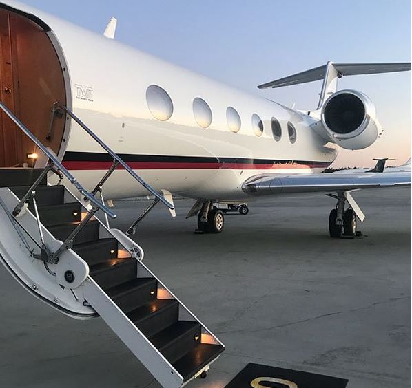 Jet privato Floyd Mayweather compleanno (1)