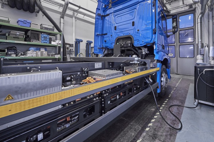Nuovo Mercedes-Benz eActros 2