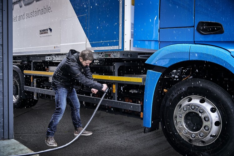 Nuovo Mercedes-Benz eActros 2