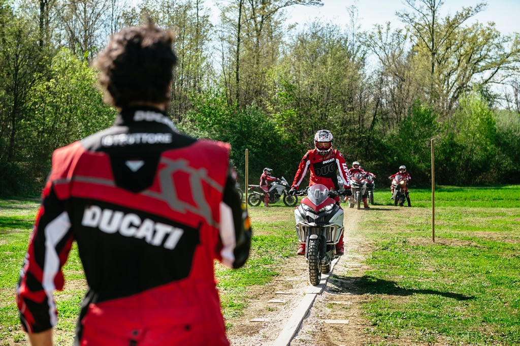 ducati DRE Racetrak
