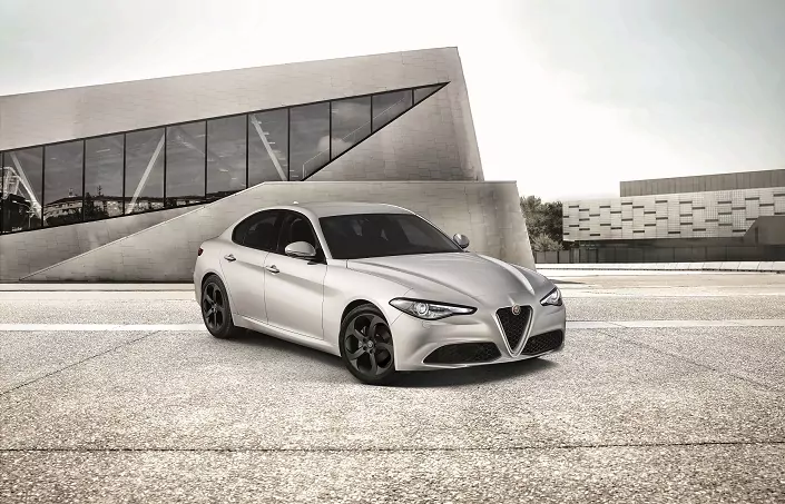 Alfa Romeo Giulia Tech Edition (1)