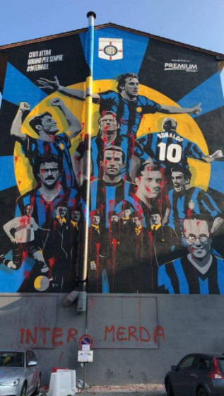 Inter murales vandalizzato