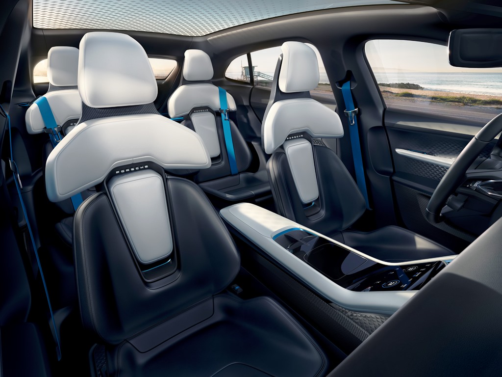 Porsche Mission E Cross Turismo
