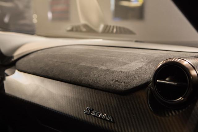 mclaren senna alcantara