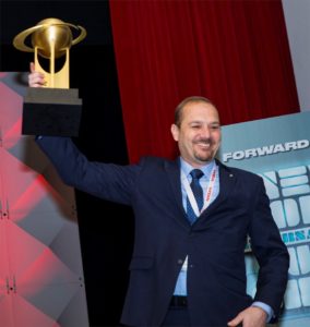 nuova Nissan LEAF premio
