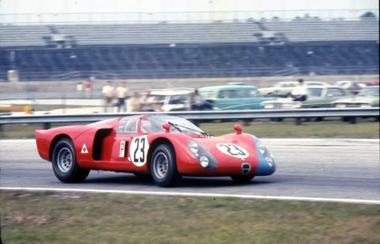 Alfa Romeo Tipo 332 Daytona (1)