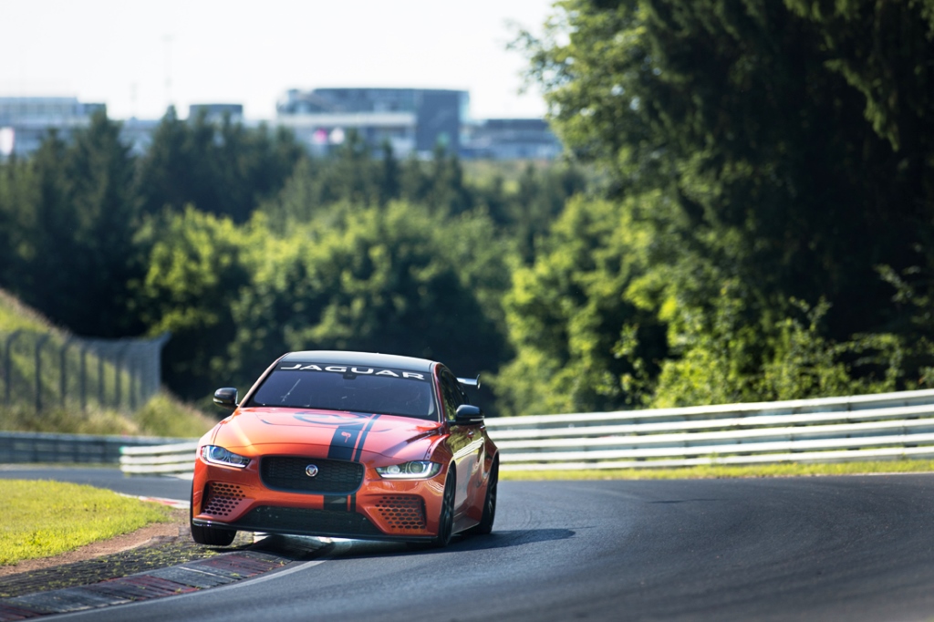 Jaguar XE SV Project 8