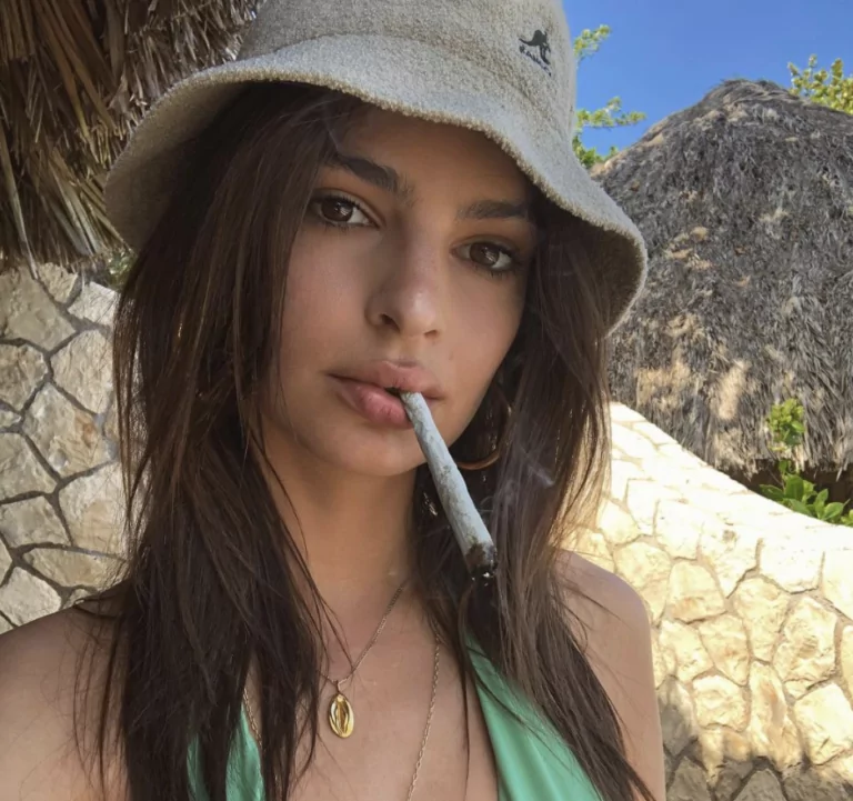 emily-ratajkowski