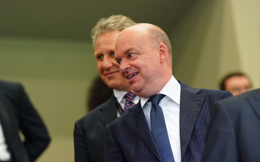 Fassone parla ai tifosi del Milan dopo il caos Uefa: "budget ridotto, mercato difficile senza Europa League"