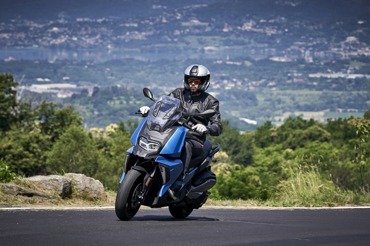 Максискутер bmw 400