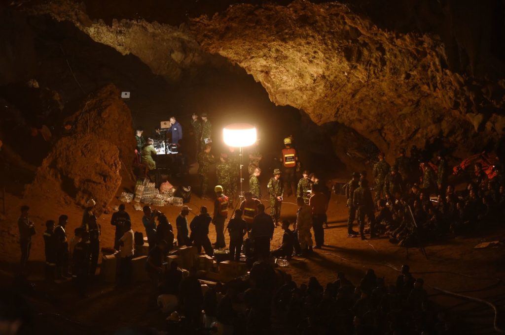 Thailandia: squadra calcio giovani intrappolata in grotta - i soccorsi