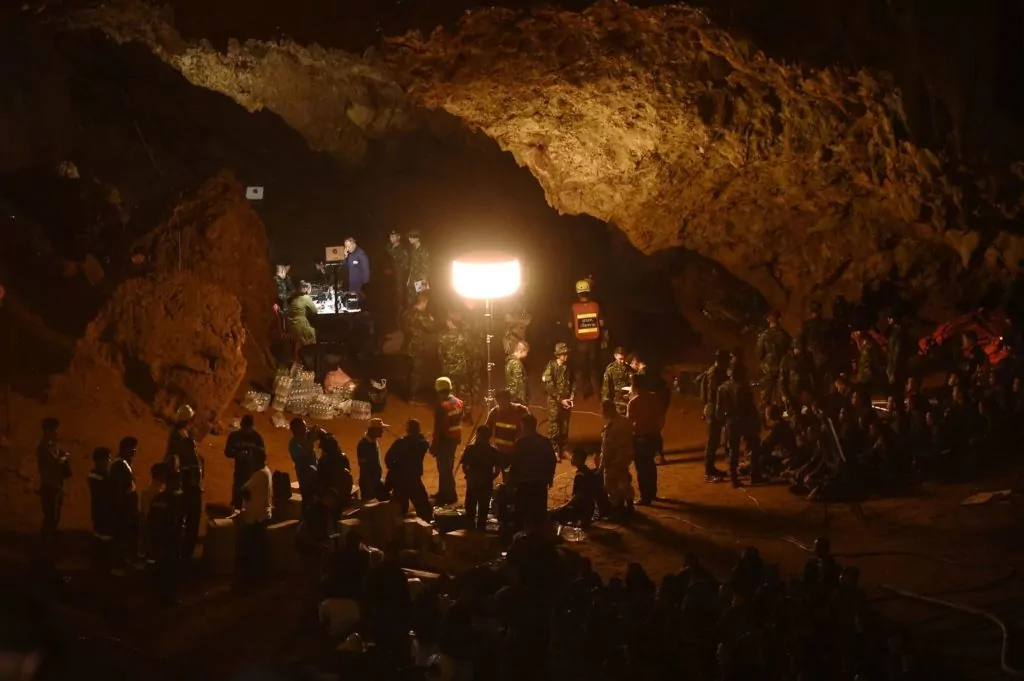 Thailandia: squadra calcio giovani intrappolata in grotta - i soccorsi
