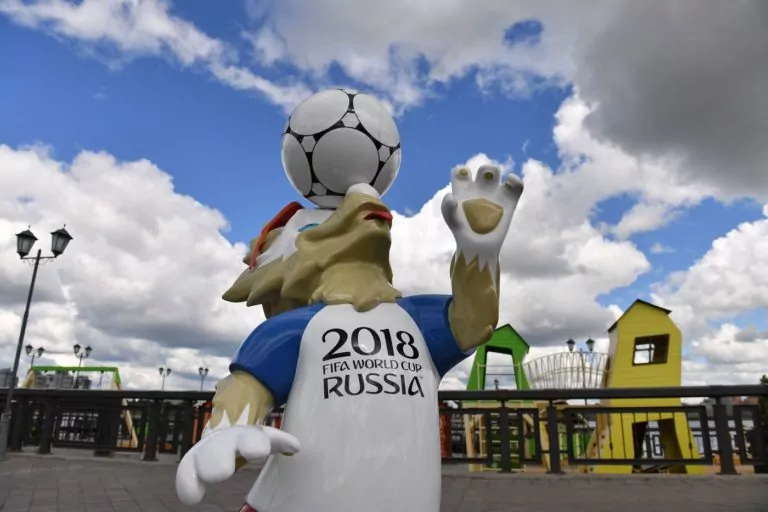 Robbie Williams sarà uno degli artisti che prenderanno parte alla cerimonia d'apertura dei Mondiali Russia 2018 in programma giovedì