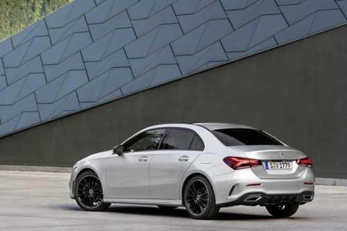 500_mercedes-benzclasseaberlina1