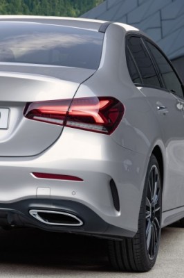 500_mercedes-benzclasseaberlina1