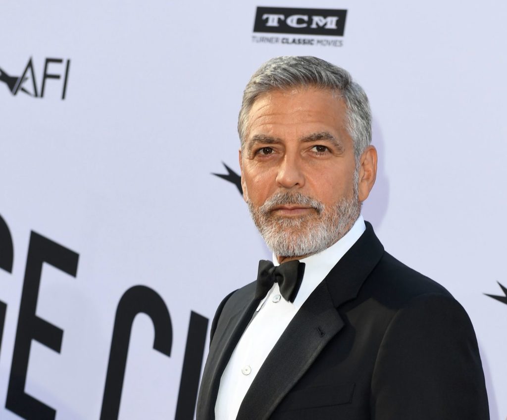 Tributo alla carriera a George Clooney , premiato dall' American Film Institute
