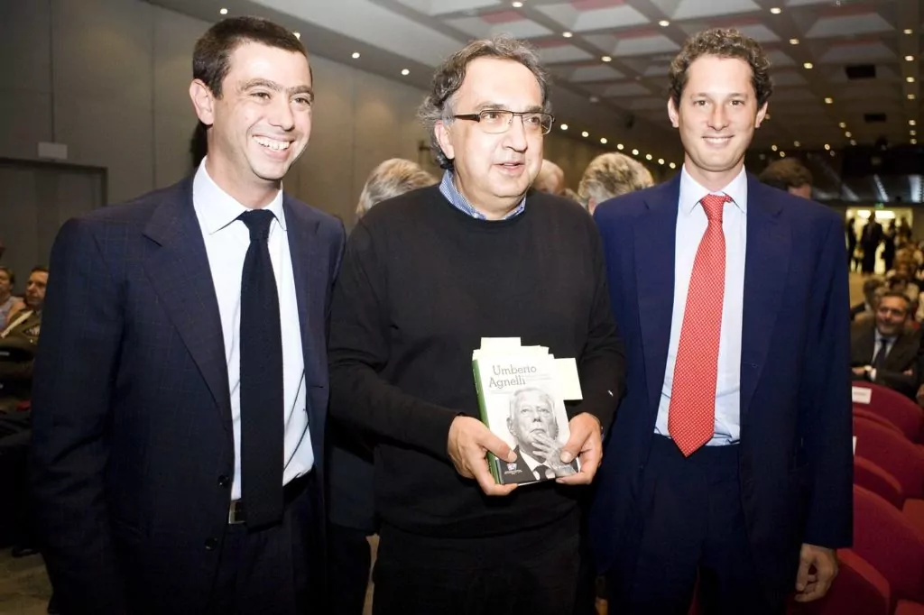 ©Fabio Bucciarelli/LaPresse 22-07-2009 Torino cronaca John Elkann presenta il libro "Umberto Agnelli verso il XXI secolo: parole e immagini" Nella foto: Marchionni e John Elkann presentano il libro "Umberto Agnelli verso il XXI secolo: parole e immagini"