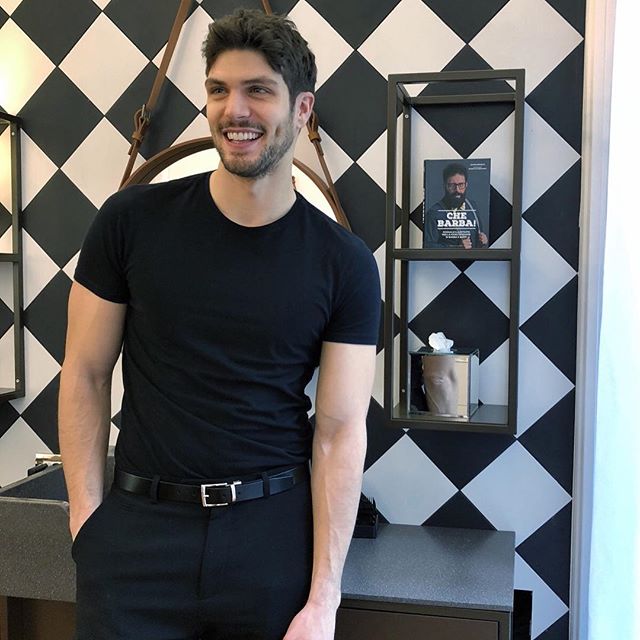 elia fongaro grande fratello 1
