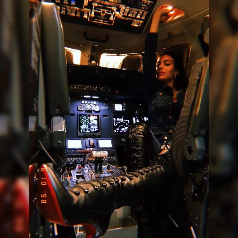georgina rodriguez aereo privato