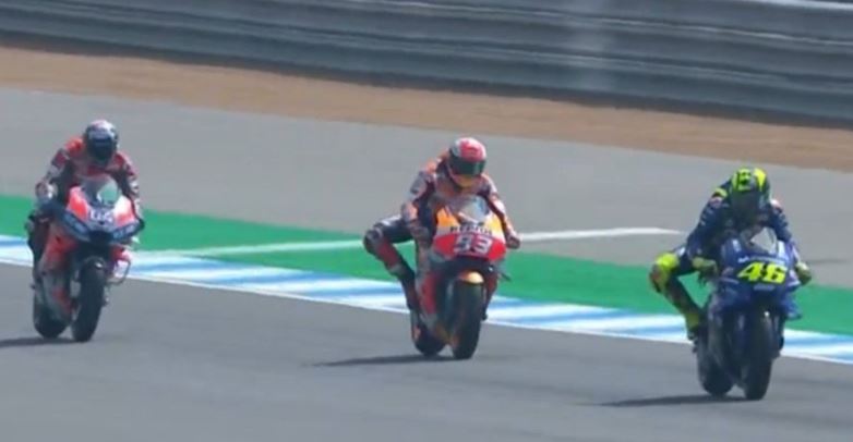 valentino rossi sorpasso marquez