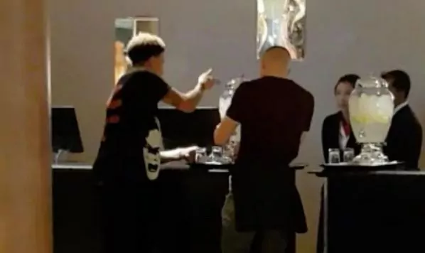 Dele Alli e Barkley suite hotel lite