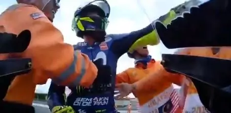 valentino rossi spintone marshall
