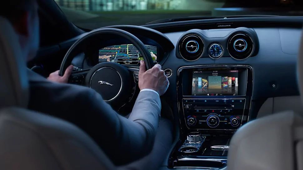 jaguar land rover interni