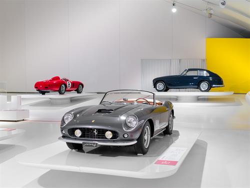 museo Enzo Ferrari modena