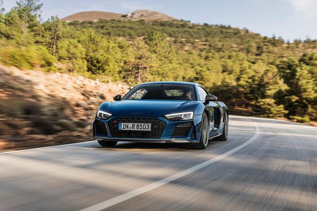 AUDI R8 2019