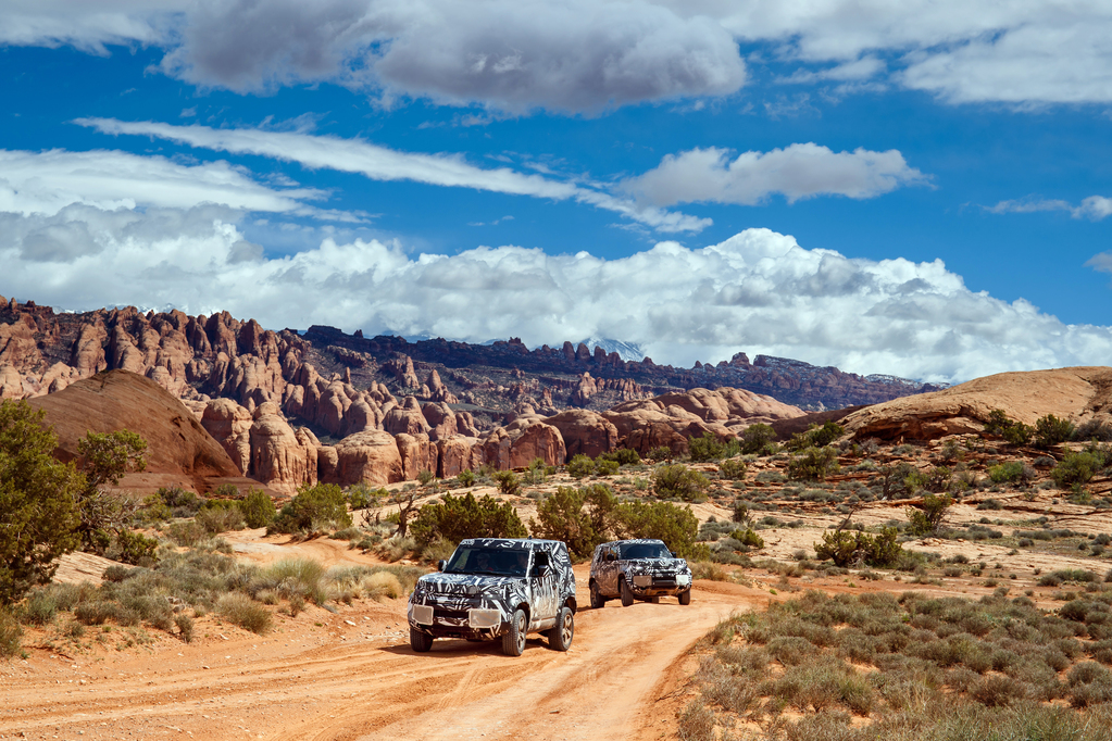 Land Rover Defender 2019