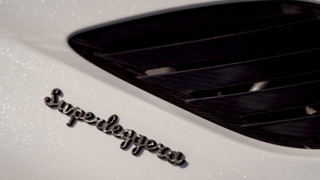 Aston Martin DBS Superleggera Volante