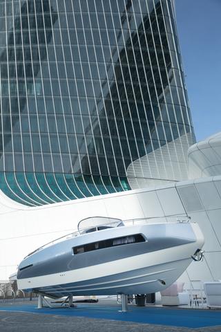 invictus gt280 design week milano