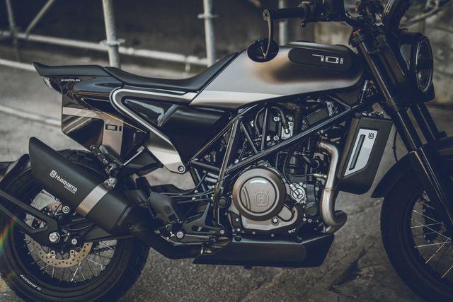 Husqvarna Svartpilen 701 Style (1)