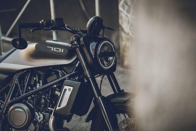 Husqvarna Svartpilen 701 Style (1)
