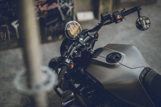 Husqvarna Svartpilen 701 Style (1)