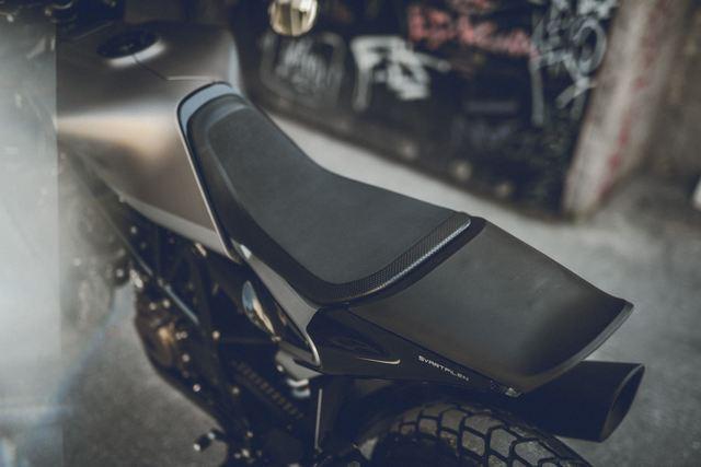 Husqvarna Svartpilen 701 Style (1)