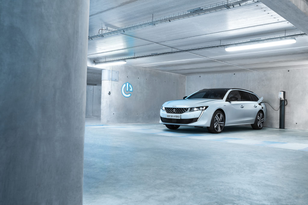Peugeot 508 SW hybrid