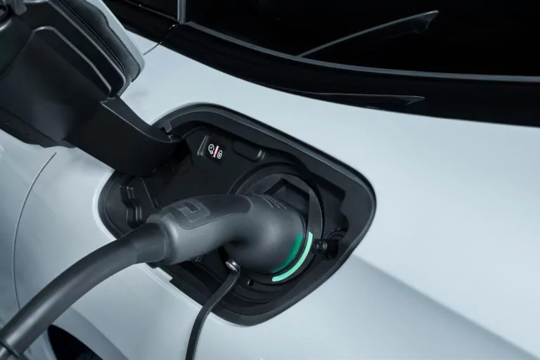Peugeot 508 SW hybrid