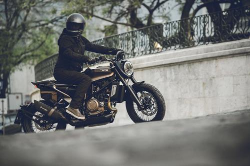 Svartpilen 701 Style