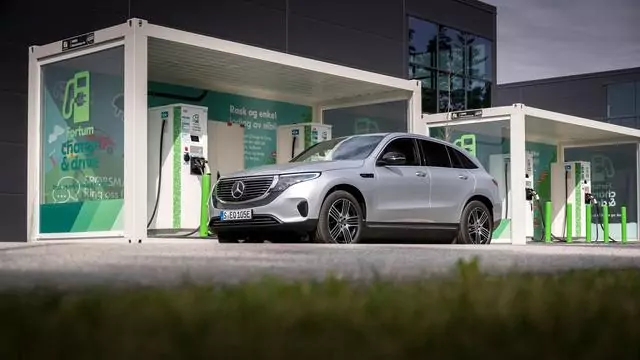 mercedes eqc