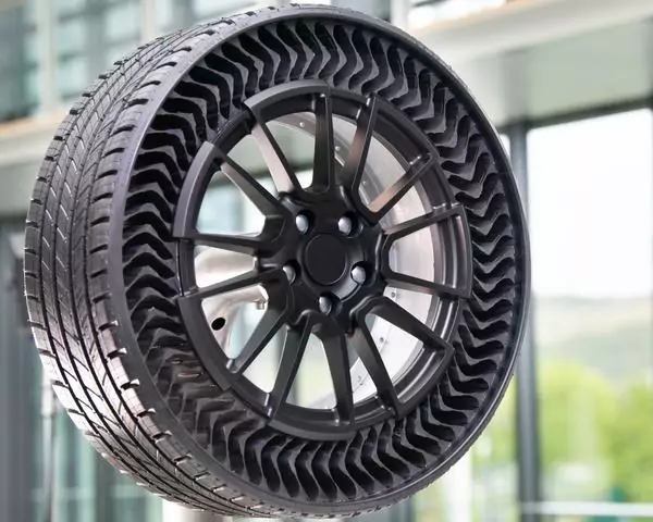 Michelin e GM Uptis