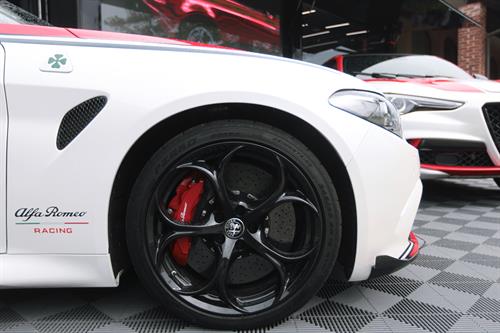 quadrifoglio days alfa romeo