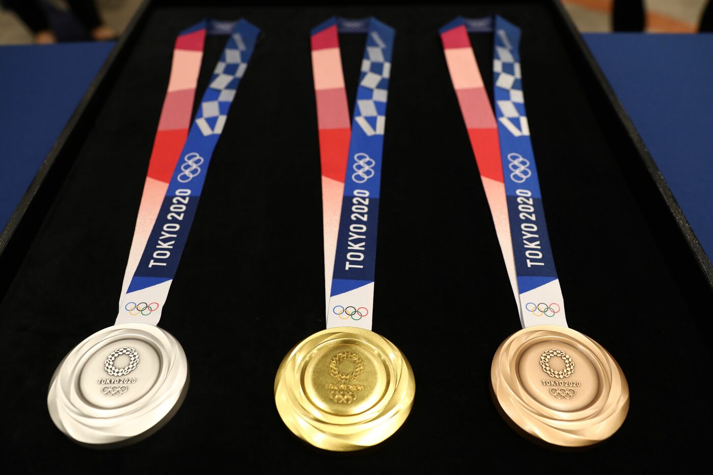 The most medals. Медали Токио 2020. Олимпийские игры 2020 Токио медал. Бронзовая медаль Токио 2020.