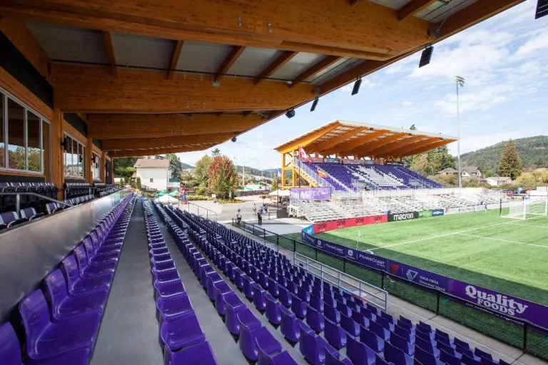 stadio legno lamellare