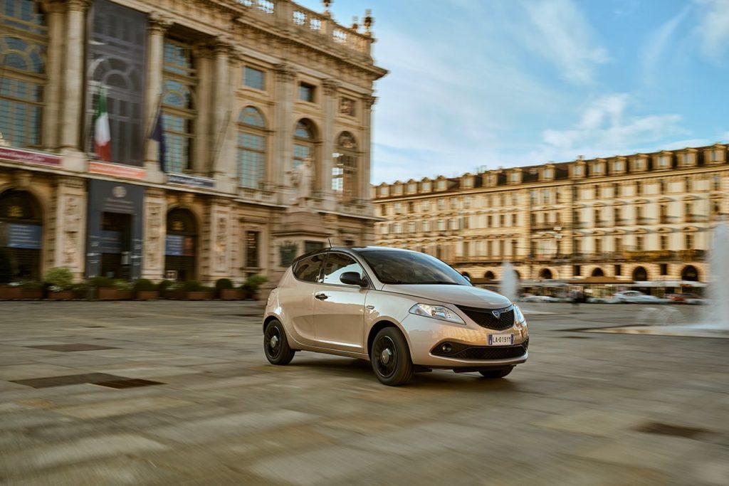 Lancia Nuova Ypsilon Monogram
