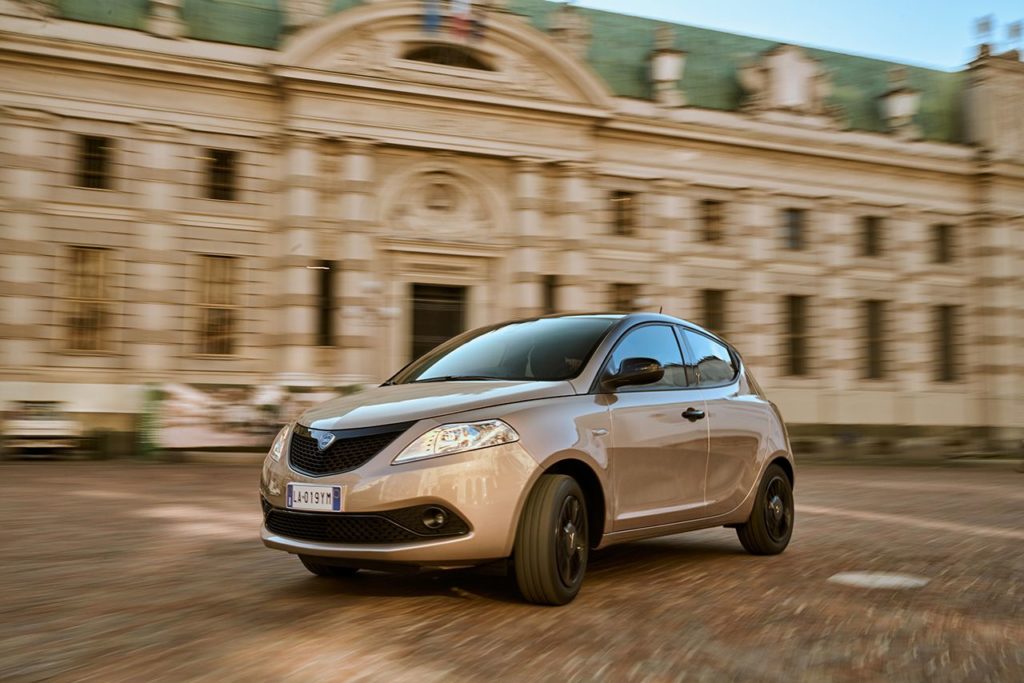 Lancia Nuova Ypsilon Monogram