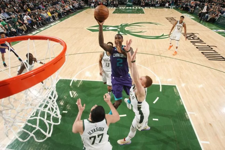 Bucks vs Hornets